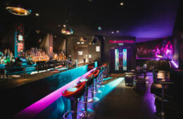 آلفردو مرغ خامه ای